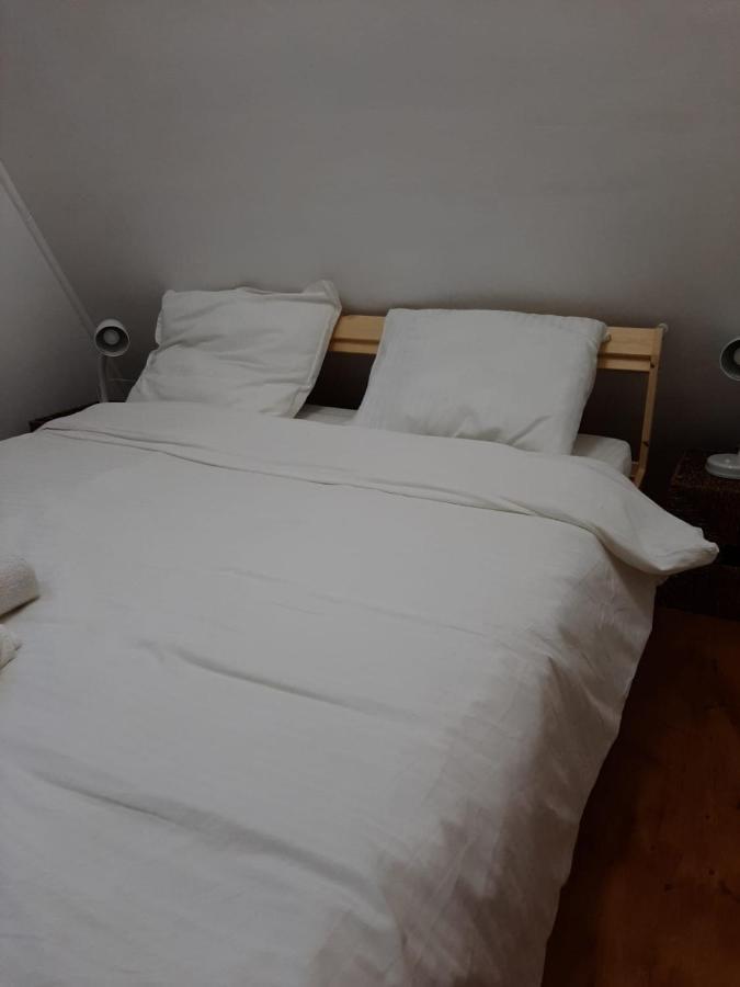 Cabana Din Livada Pucioasa Luaran gambar