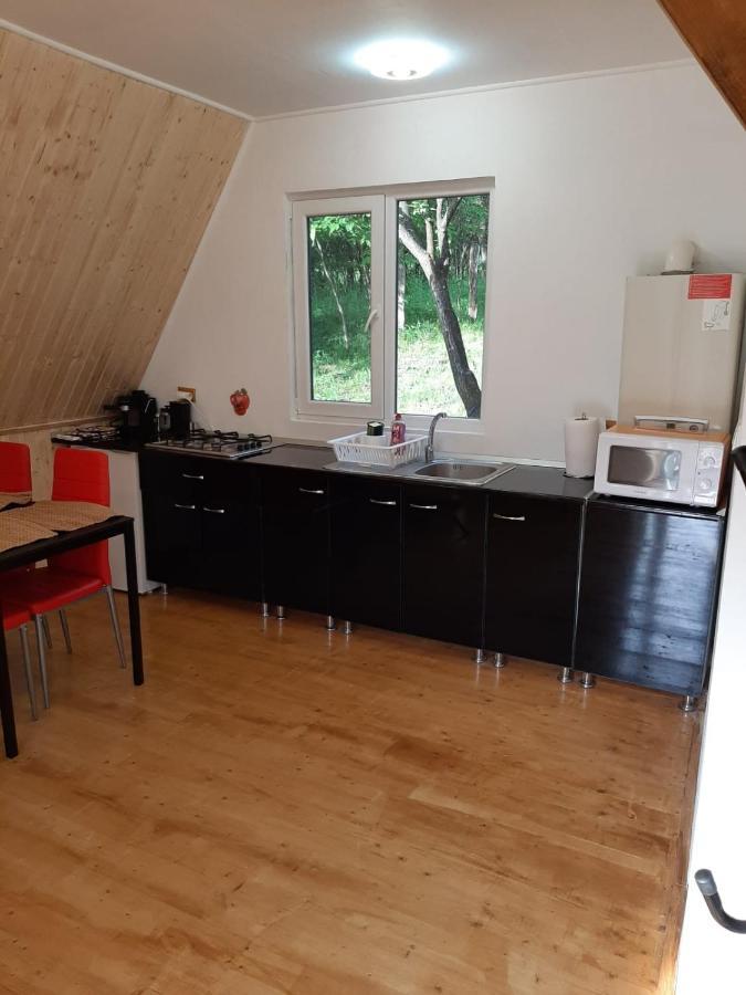 Cabana Din Livada Pucioasa Luaran gambar